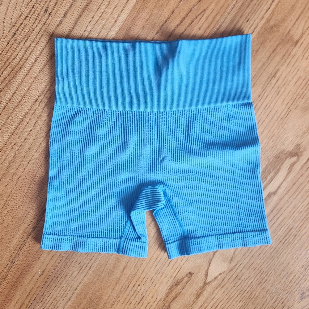 Colsie Women's Solid Blue Ribbed Activewear Casual Stretch Biker Shorts Small S